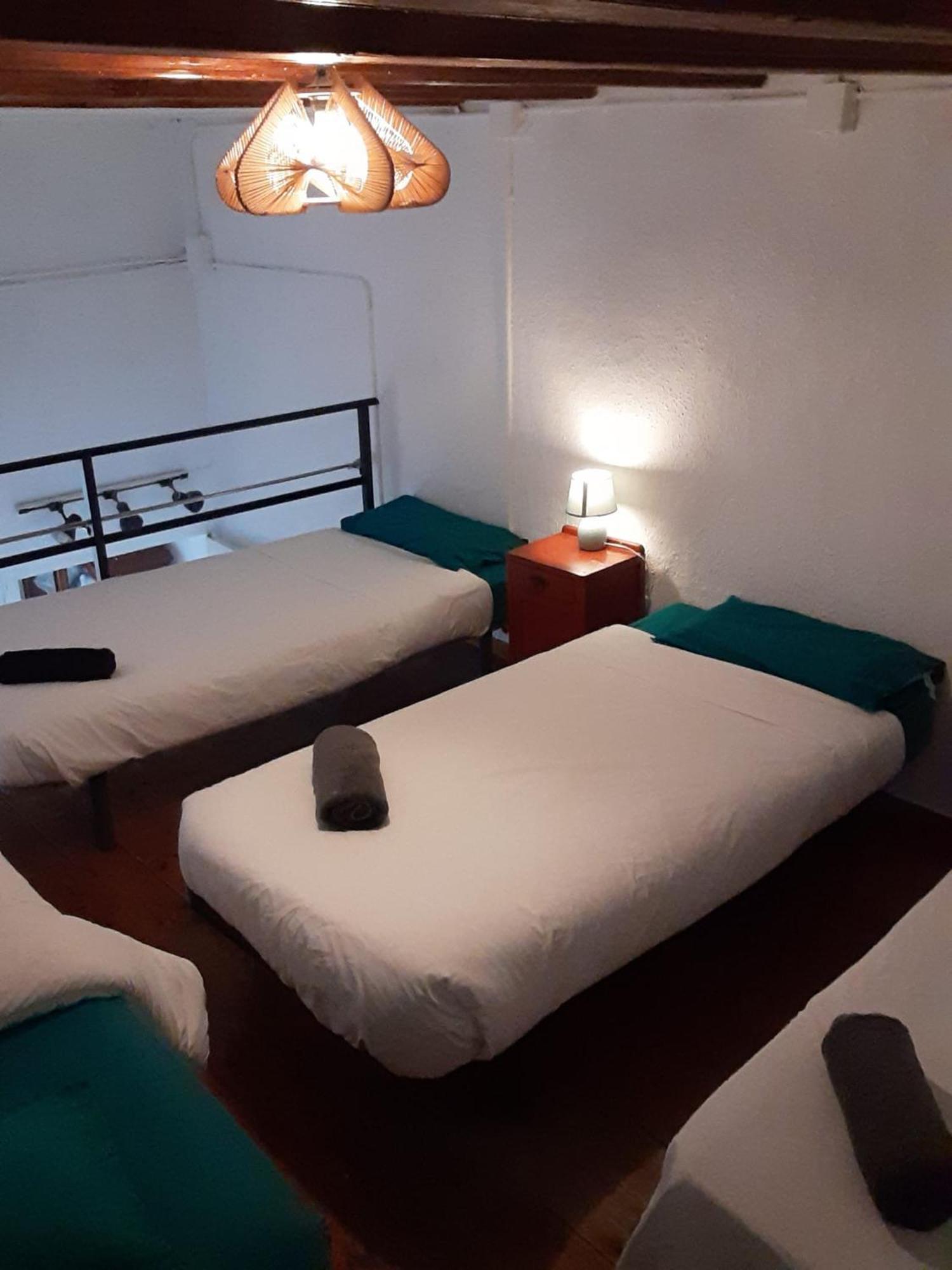 Habitacion Para Grupos Hasta 8 En Plena Rambla De Cataluna Barcelona Exteriör bild