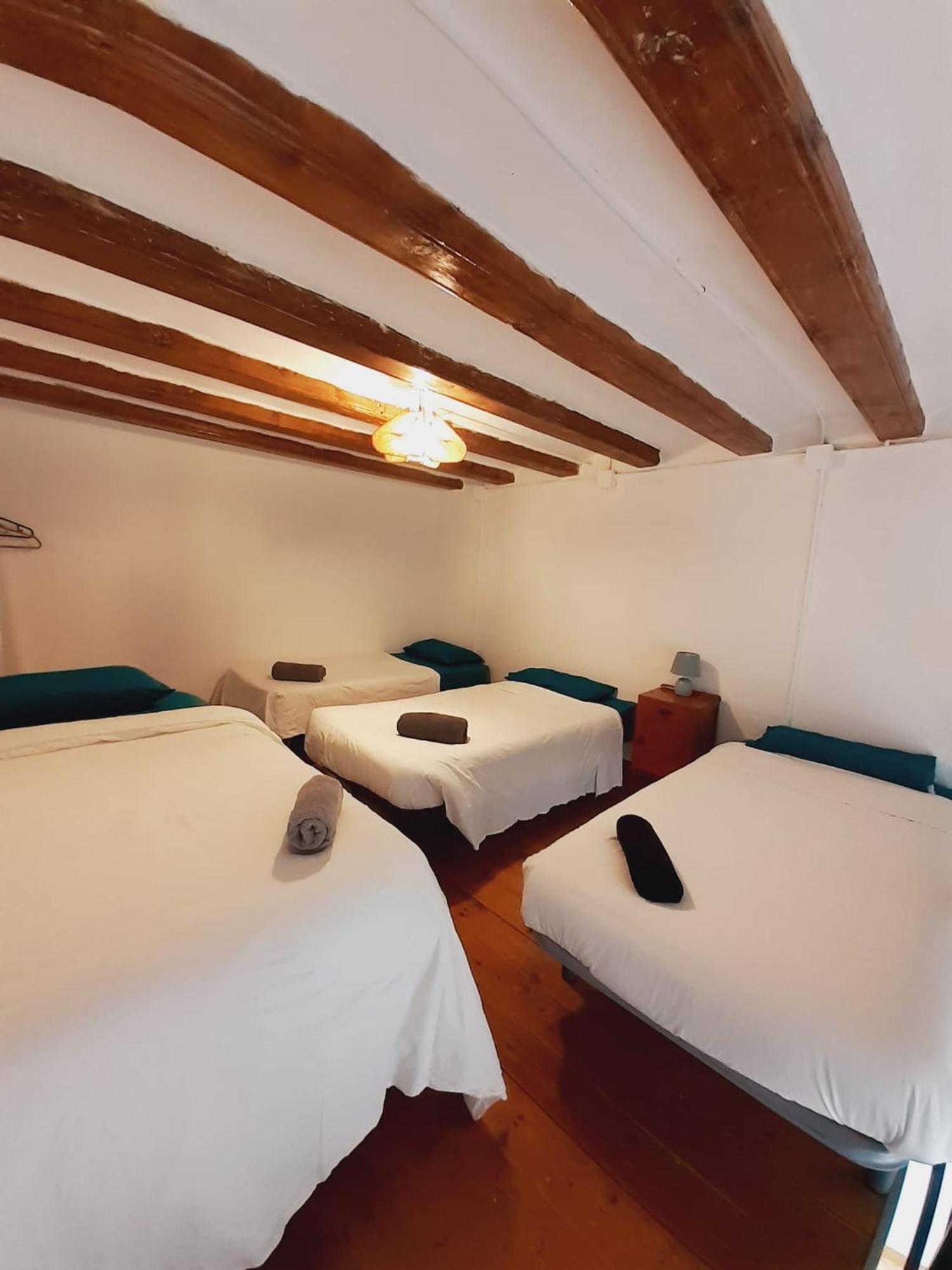 Habitacion Para Grupos Hasta 8 En Plena Rambla De Cataluna Barcelona Exteriör bild