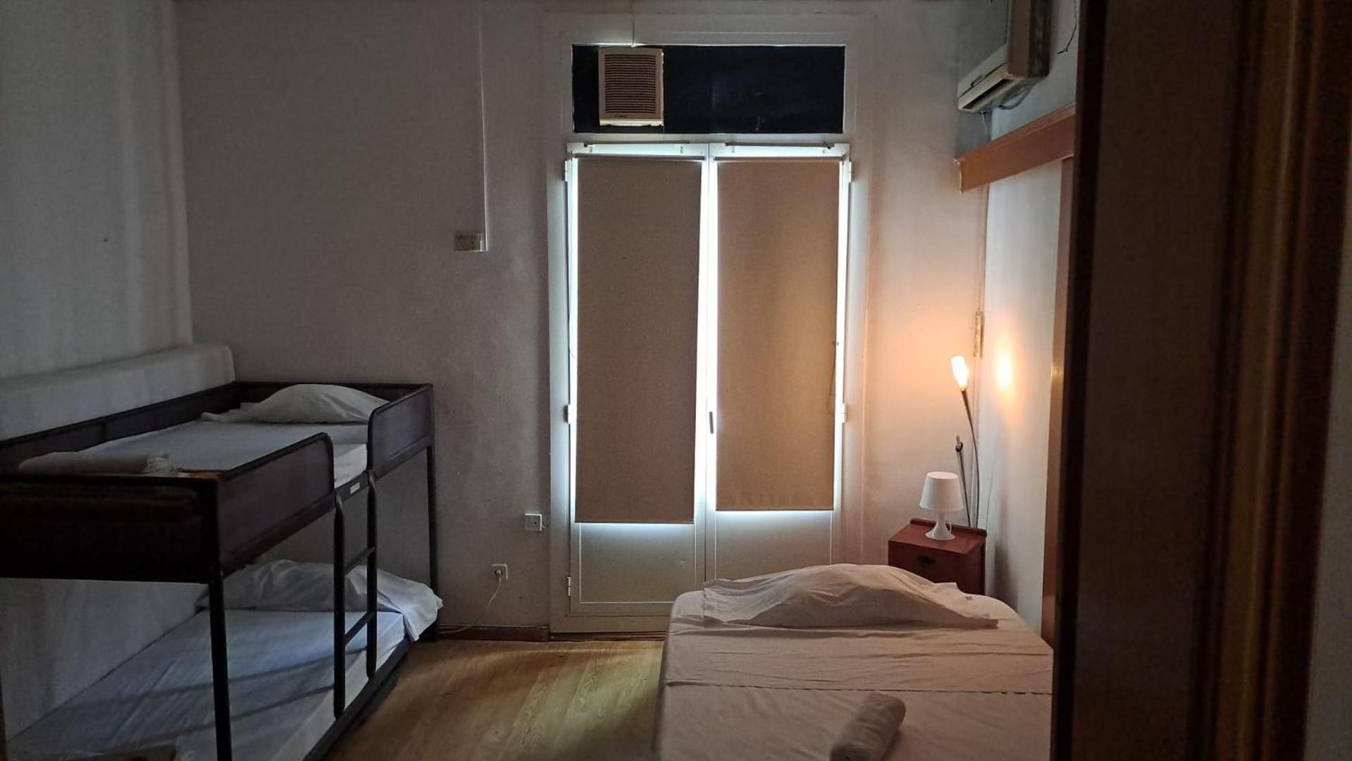 Habitacion Para Grupos Hasta 8 En Plena Rambla De Cataluna Barcelona Exteriör bild